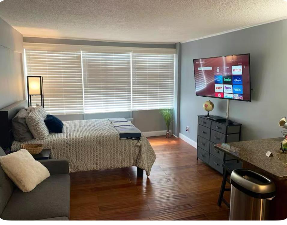 Condo Close To Stadium And Free Parking Knoxville Ngoại thất bức ảnh