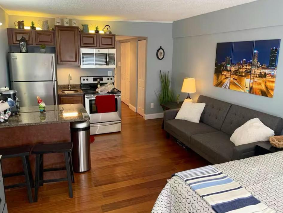 Condo Close To Stadium And Free Parking Knoxville Ngoại thất bức ảnh