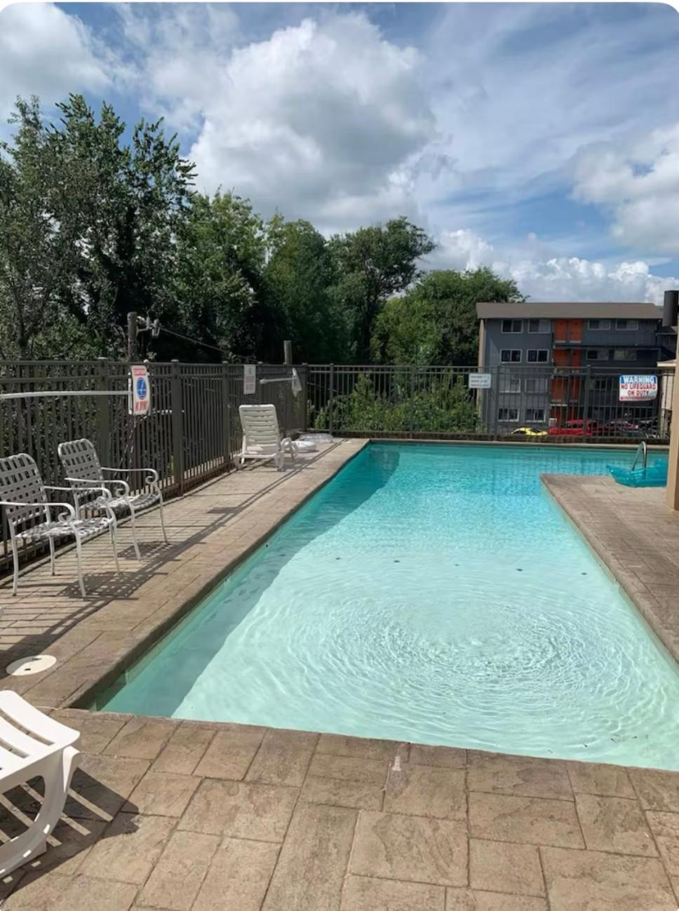Condo Close To Stadium And Free Parking Knoxville Ngoại thất bức ảnh
